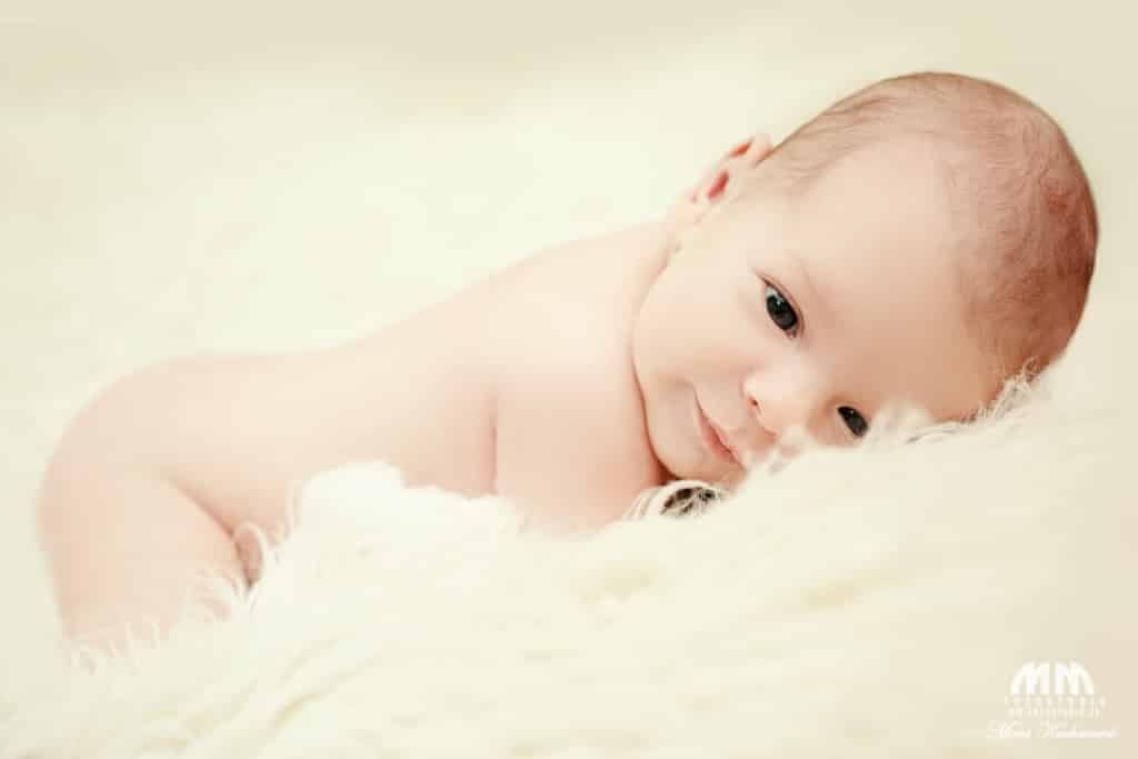 profesionálny fotograf Bratislava foto novorodencov novorodencov profesionálne fotenie novorodenecké fotenie