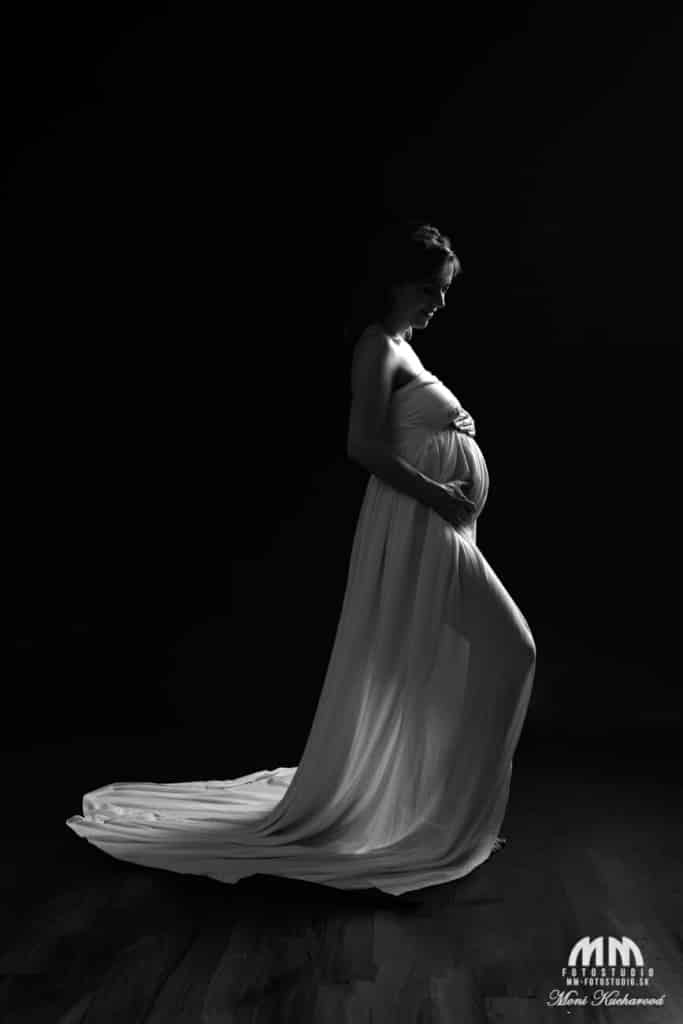 tehulky fotografka fotenie bruska tehotenské akty atelier tehotenske fotky
