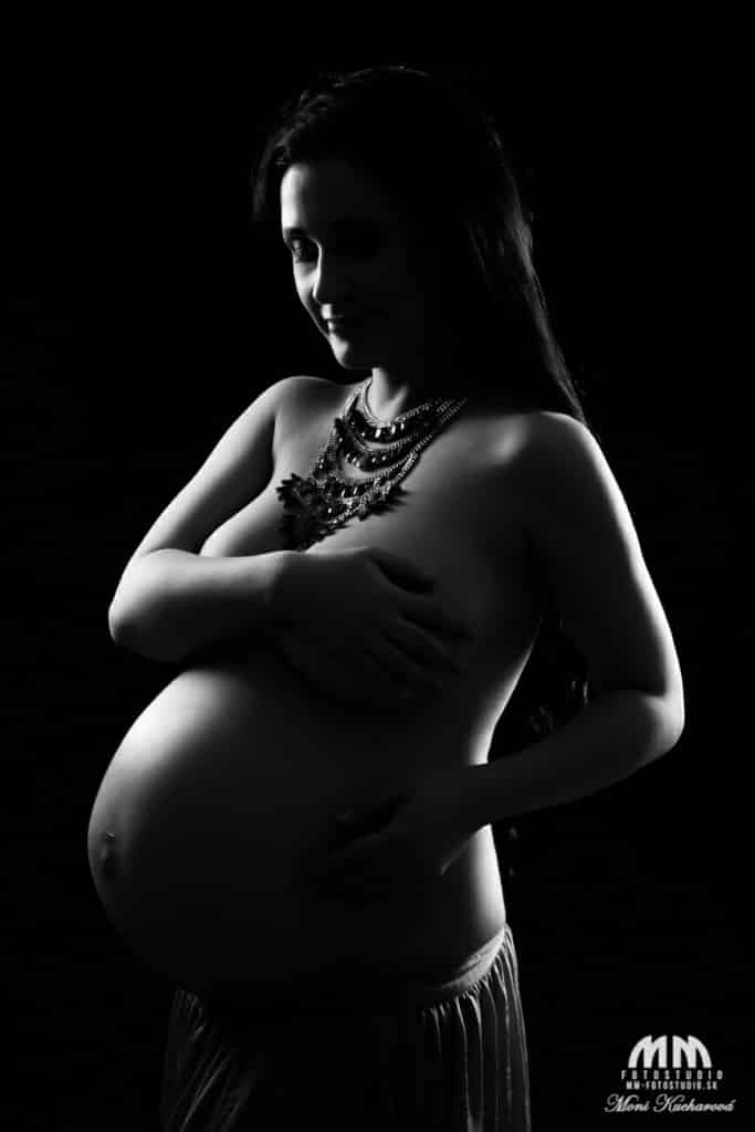 tehotenske fotky tehotenské akty fotenie aktov fotenie tehuliek umelecké tehotenské akty fotenie bruska
