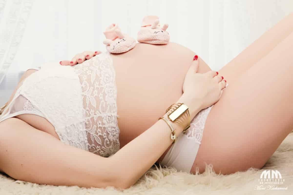 tehotenské fotenie Bratislava Moni Kucharová fotografka tehotenske fotky tehulky tehu