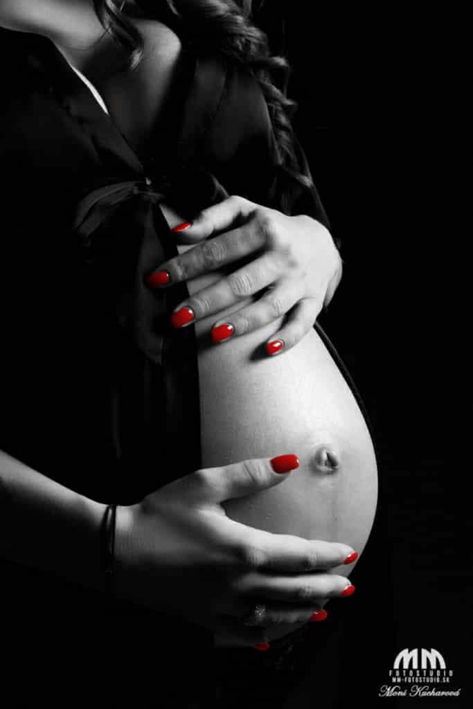 fotenie bruška tehotenstvo bruško fotenie bruska fotenie doma tehulky Tehotenské fotografie