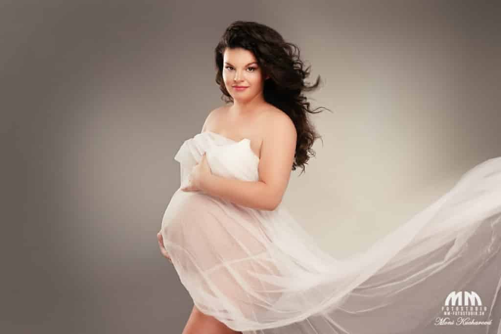 tehotenske fotky fotenie tehuliek fotenie doma profesionálne fotenie Bratislava fotoštúdio maminy