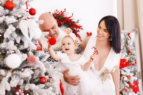 Spontánne momenty z vianočného fotenia rodiny